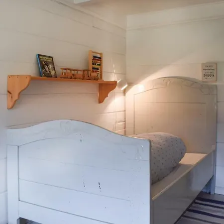 Five Bedroom Holiday In Snartemo Feriehus Tingvatn