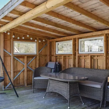 Five Bedroom Holiday In Snartemo Tingvatn