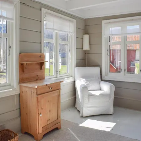 Five Bedroom Holiday In Snartemo Holiday home *